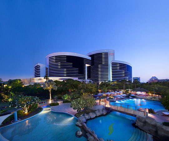 أشهر فنادق بر دبي