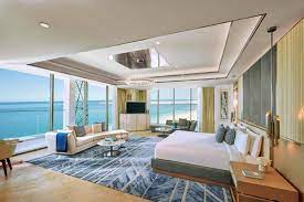 فنادق على البحر دبي